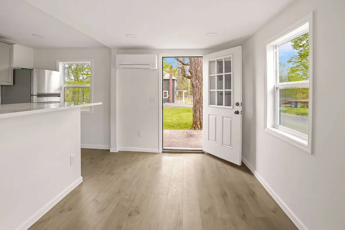 1 bed, 1.0 bath, 800 sqft, $1,800 — Photo 4