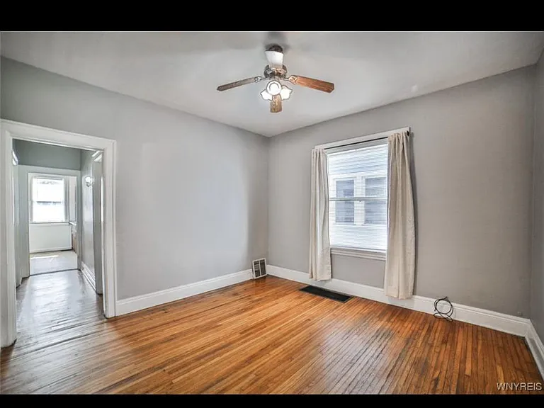 89 Sage Ave #LOWER — Photo 7