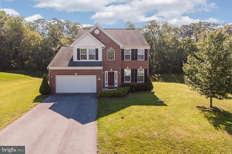 1st image of 31 Farragut Dr