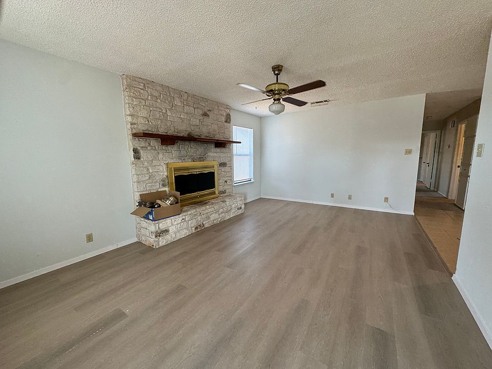 Living room with fireplace