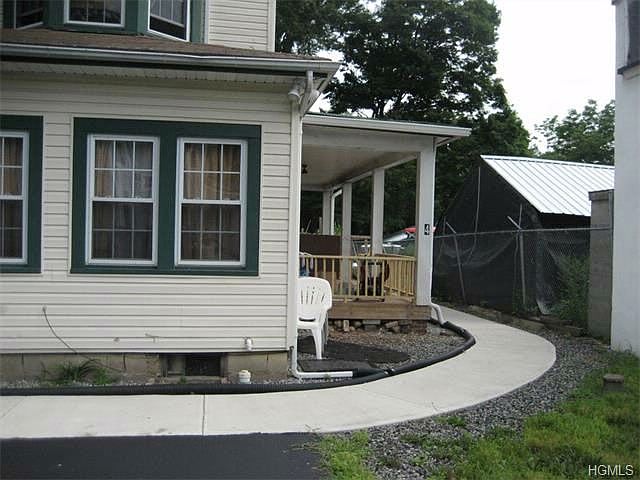 1st image of 4 Colonial Ave APT B