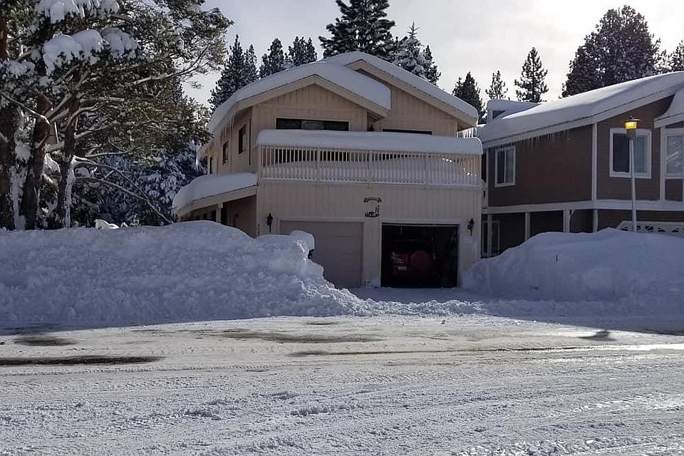 1st image of 2000 Venice Dr
