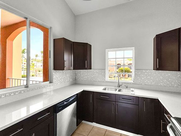 3rd image of Fairway Courts Villa #758