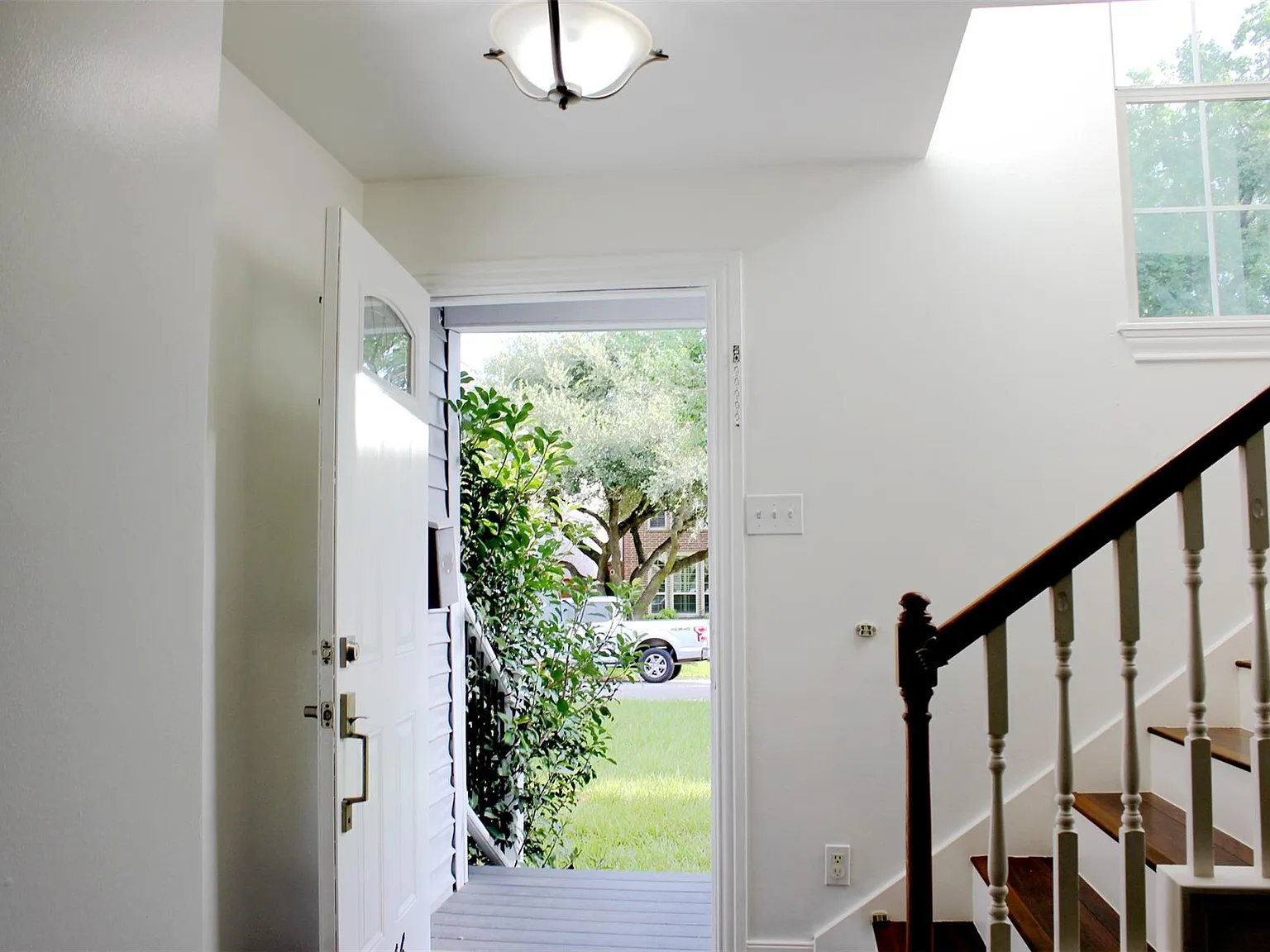 4 bed, 3.0 bath, 1629 sqft, $2,800 — Photo 3