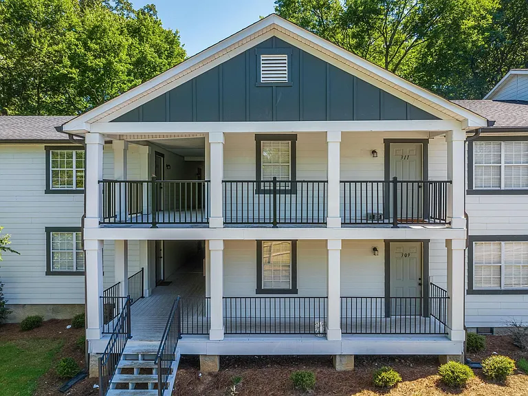 Vandergriff Village by Callio Properties — Photo 8