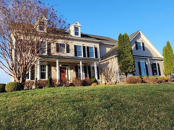 3rd image of 16527 Hampton Rd