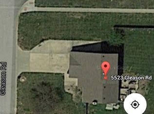 5523 Gleason Rd, Shawnee, KS 66226