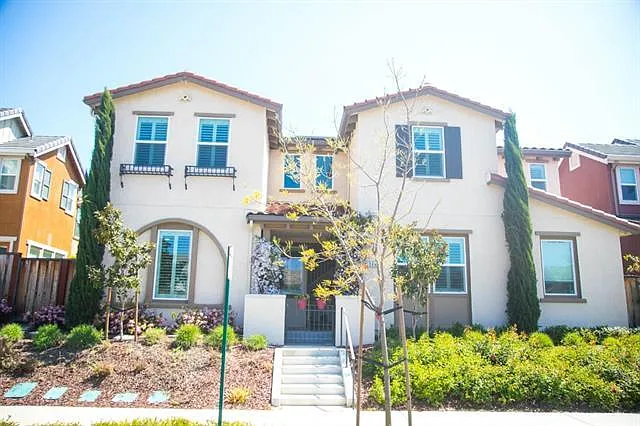 1048 Flurry Dr — Photo 1