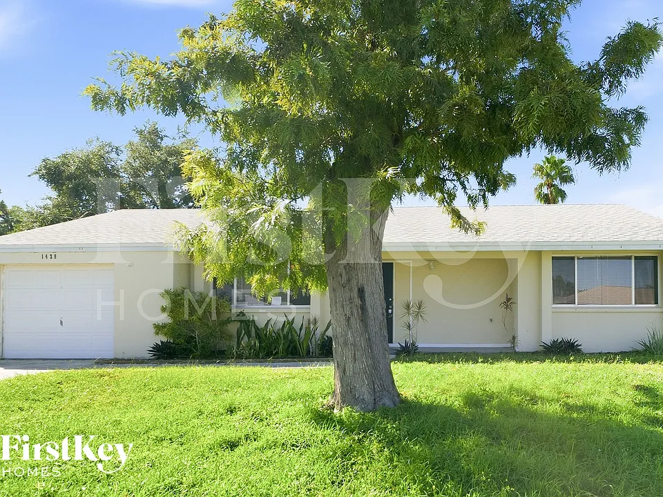 1428 SE 30th Ter