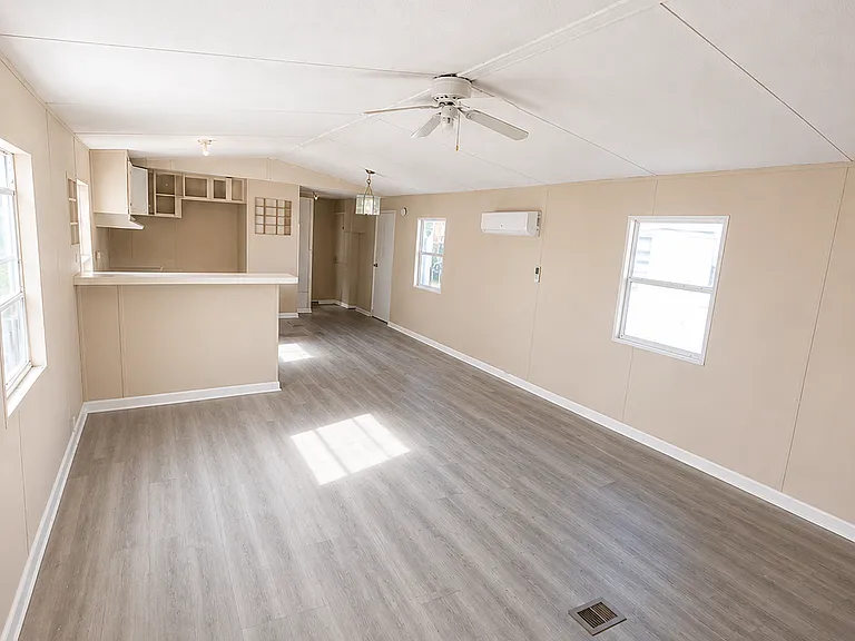 110 Deborah Dr #15 — Photo 5