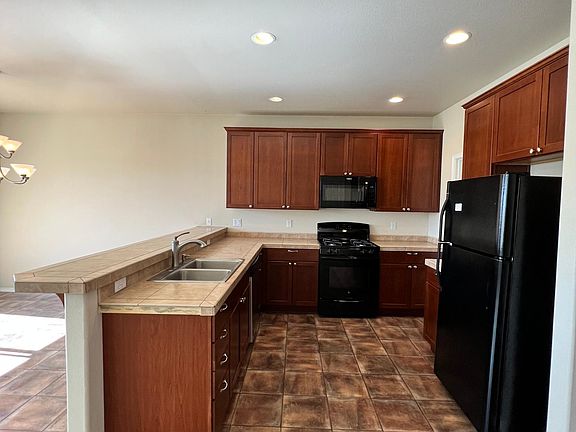 5th image of 19565 Salmonberry Ct