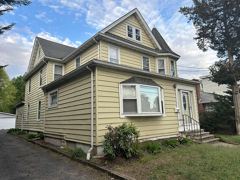 Jackson Ave — Photo 46