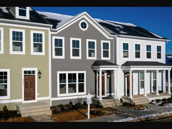 3432 Crepe Myrtle Dr, Harrisonburg, VA 22801