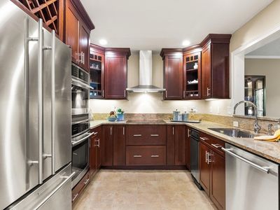 3 Summit Dr APT 17, Reading, MA, 01867