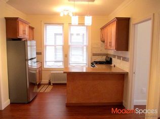 3072 37th St APT 2F, Astoria, NY 11103