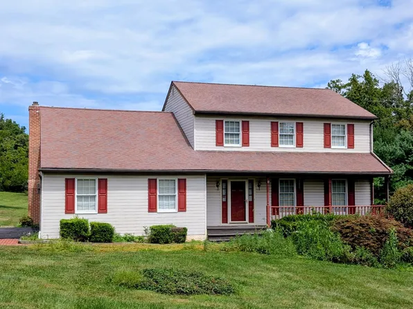 155 Freedom Valley Cir, Coatesville, PA 19320