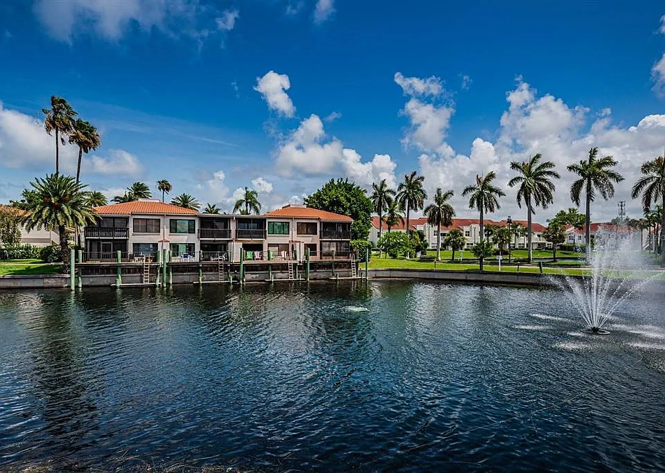 6294 Bahia Del Mar Cir #114