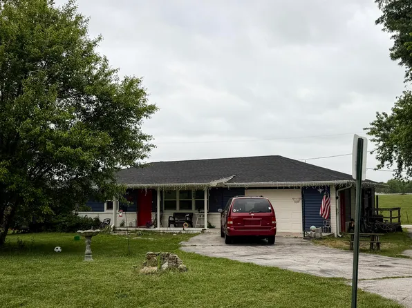 7033 W Farm Road 106, Springfield, MO 65803