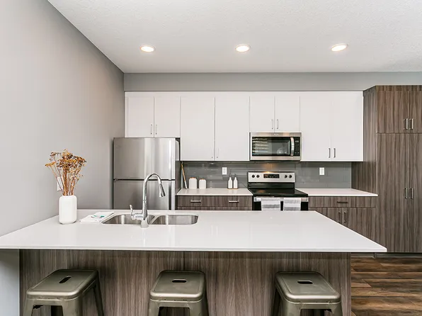 Charlesworth, 5207 4th Ave SW, Edmonton, AB T6X 2Y2