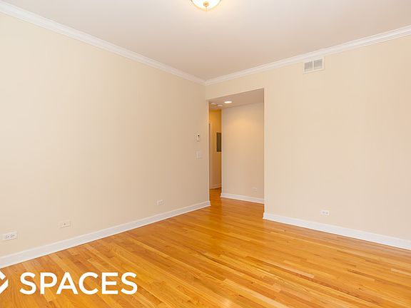 2nd image of 3244 N Clifton Ave #3254E3