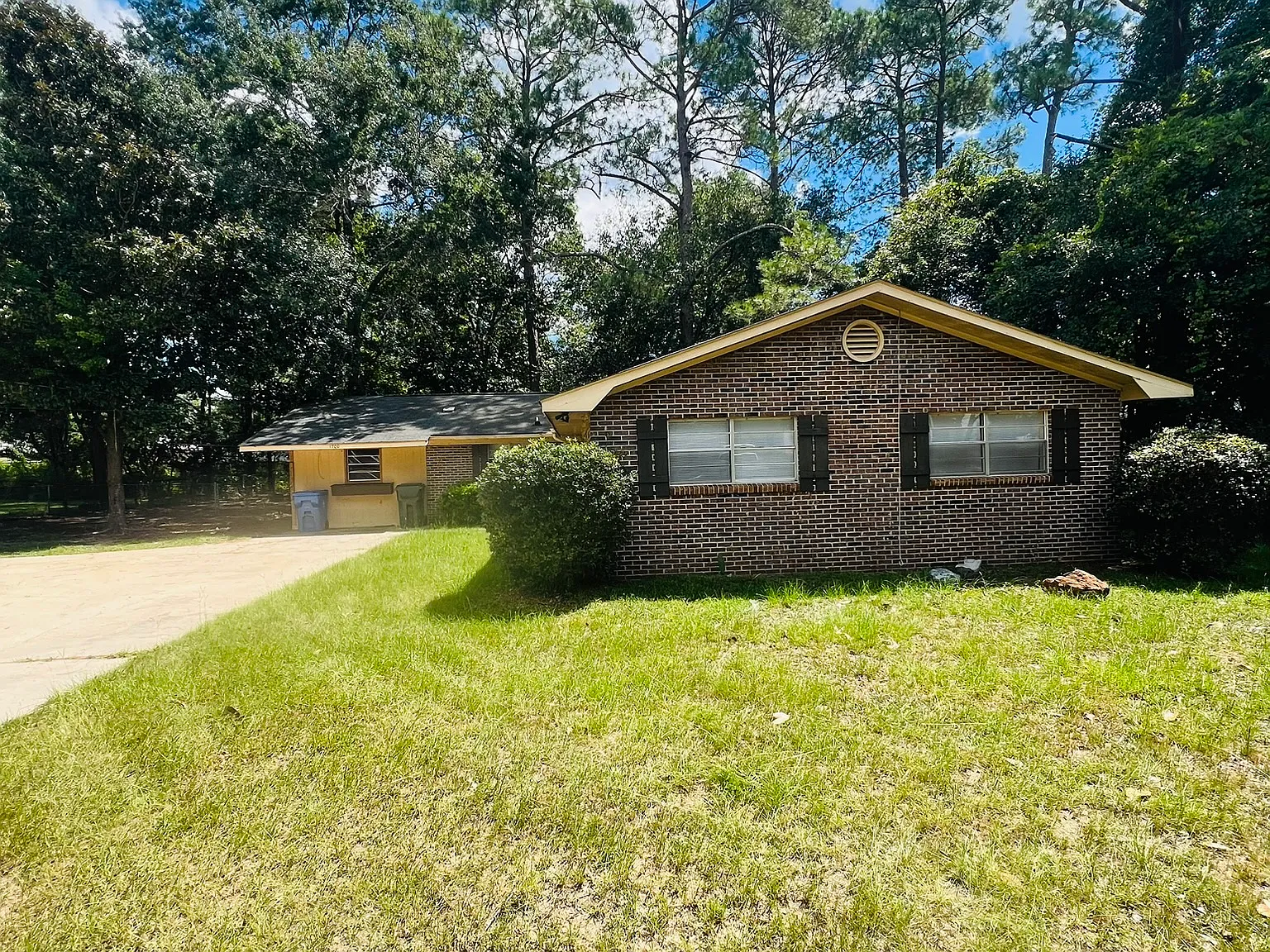 3 bed, 1775 sqft, $1,200 — Photo 1