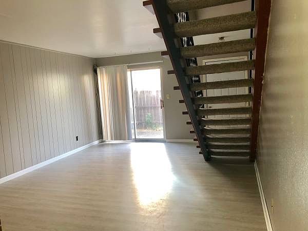 2nd image of 1017 S Spring St