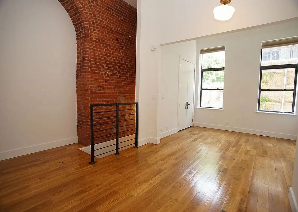 1st image of 949 Willoughby Ave APT 116