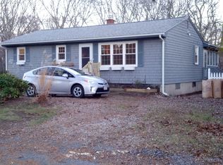 25 Beach Plum Rd, Narragansett, RI 02882