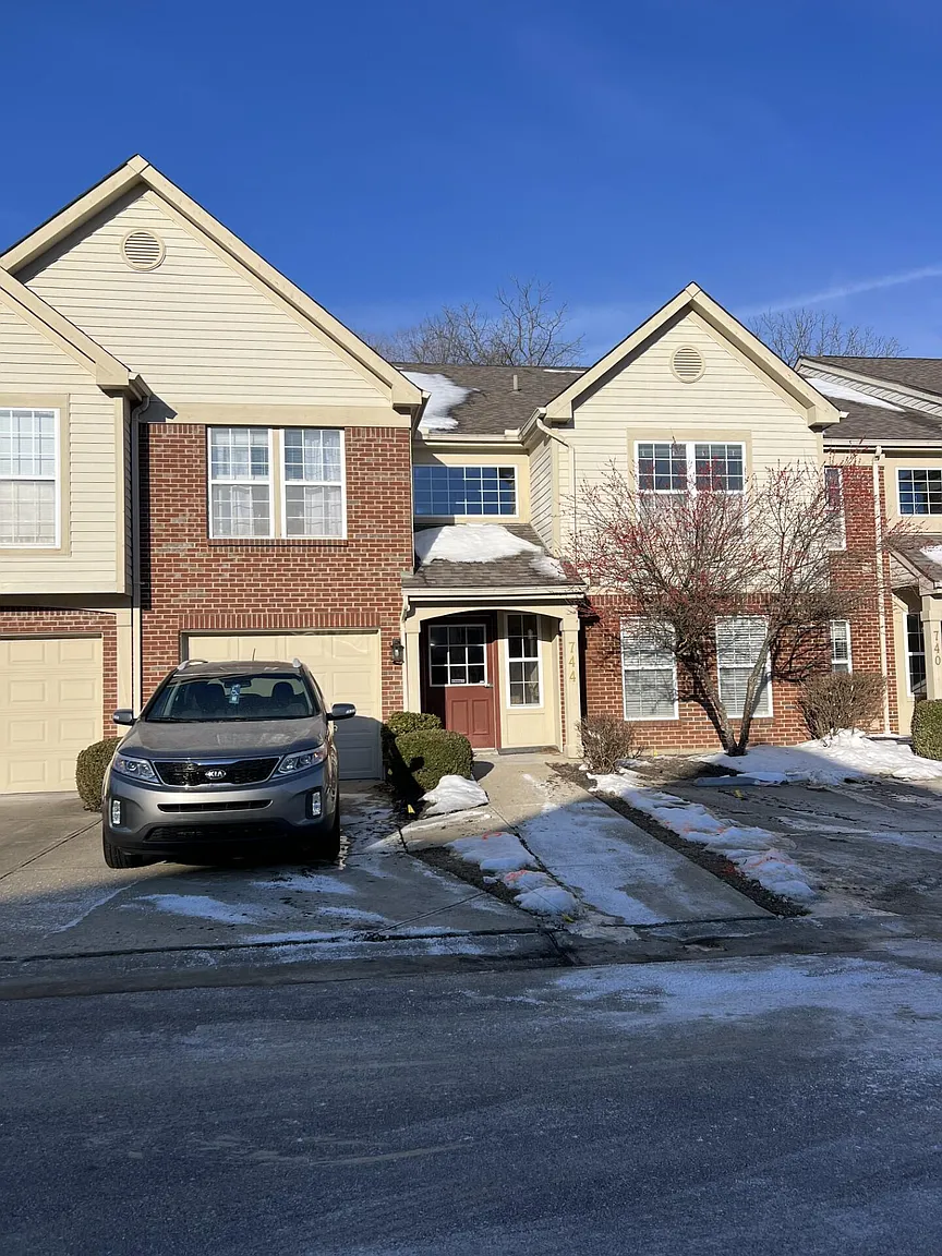 744 Valley Square Dr Unit 6D photo 1