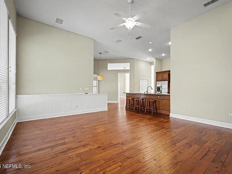 337 S Mill View Way — Photo 21