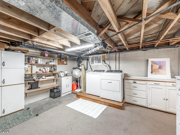699 Saint Lawrence Ave — Photo 7
