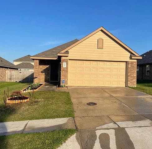 1st image of 1609 Blue Jay Dr