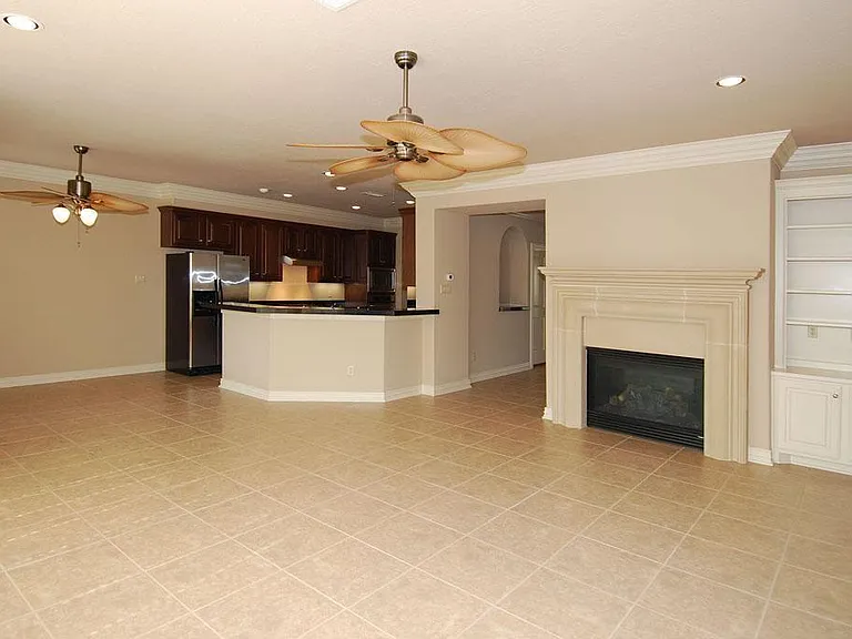 2055 Spring Cedar Ln — Photo 6