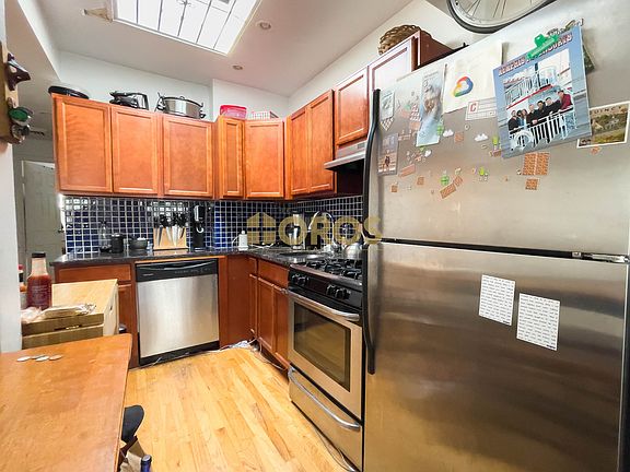 3rd image of 343 E 10th St APT 5