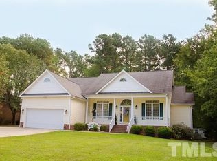 602 N Country Club Dr, Oxford, NC 27565