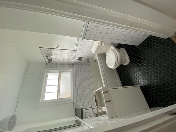 4th image of 7020 NE Mallory Ave