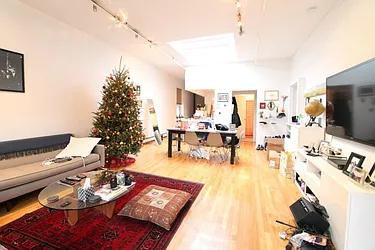 Rented by Level Group