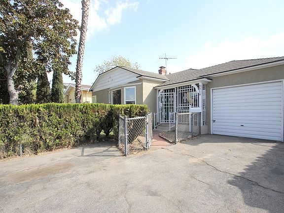 2nd image of 6518 Camellia Ave
