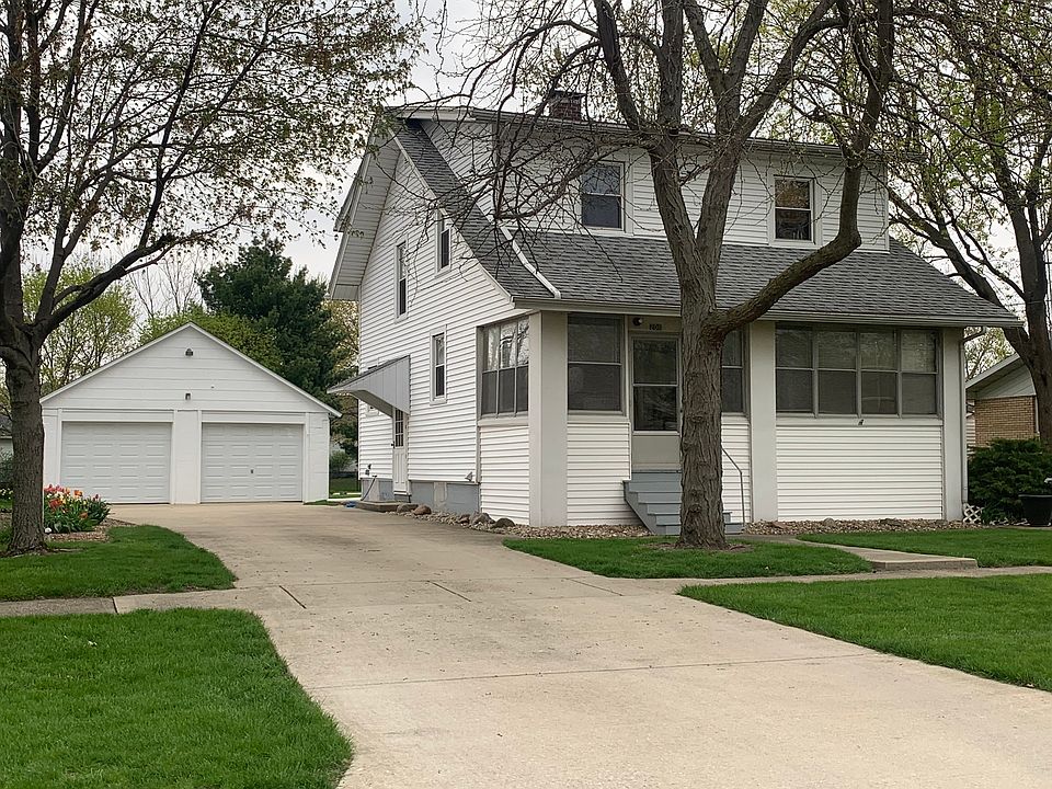 1st image of 208 E Lincoln St