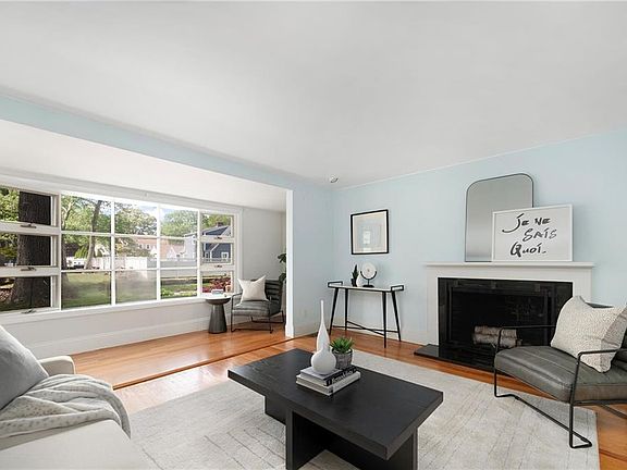 5th image of 14 Black Creek Ln
