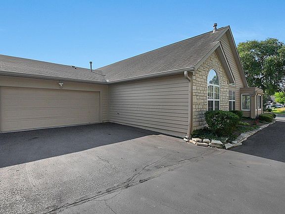 2nd image of 102 Canterbrick Dr