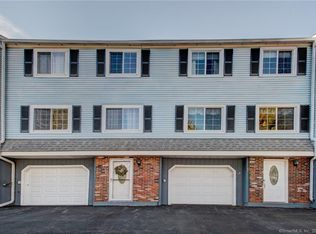 94 Cynthia Ln APT B6, Middletown, CT 06457