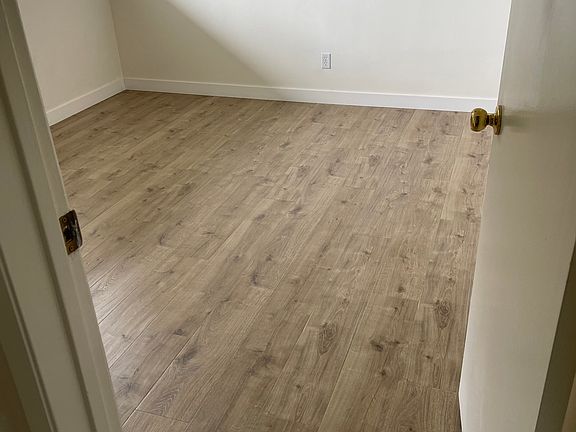 5th image of 220 E Sierra Madre Blvd APT J