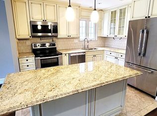 2510 Newtown Ave #3F, Astoria, NY 11102