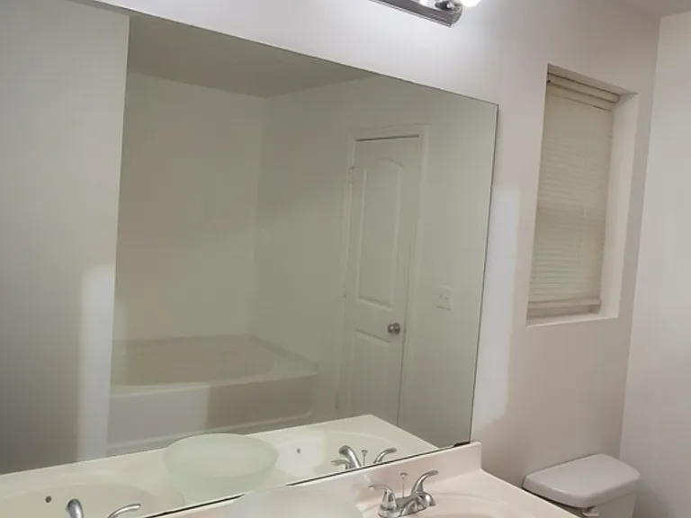 315 Crestfield Cir — Photo 11