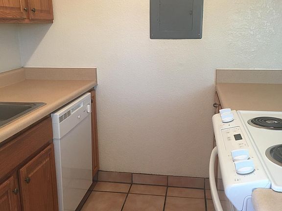 5th image of 926 N Belvedere Ave APT 2