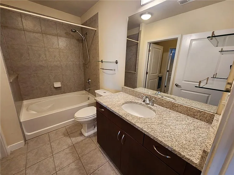 400 W Peachtree St NW #1614 — Photo 13