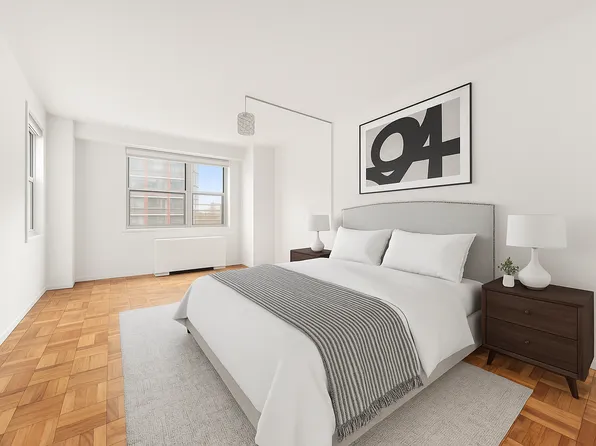 300 East 40th Street 24P image 1 of 10