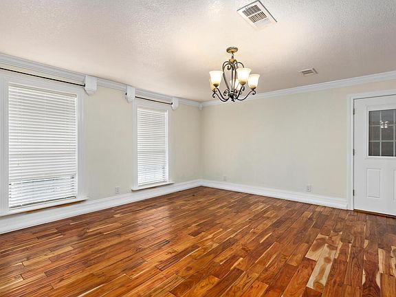 5th image of 882 Suncrest Dr
