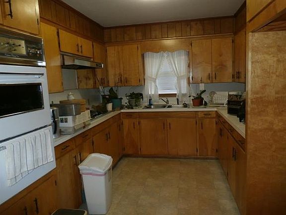 5th image of 4456 Maplewood Dr